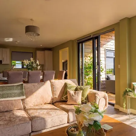 Villa Tara View
